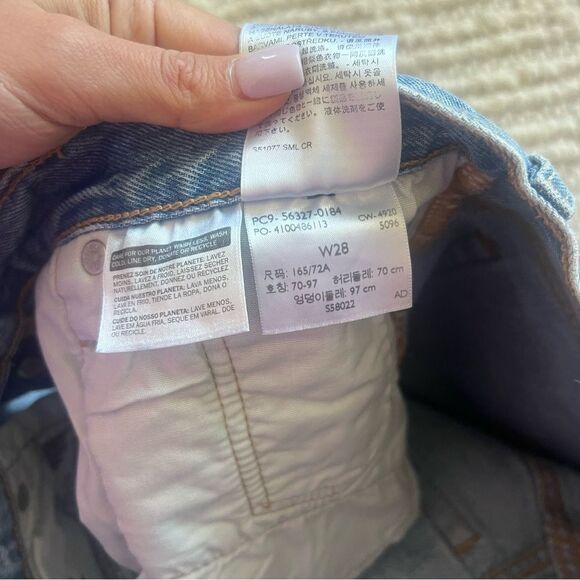 Levi’s 501 Distressed Blue Denim Shorts - Picture 6 of 6